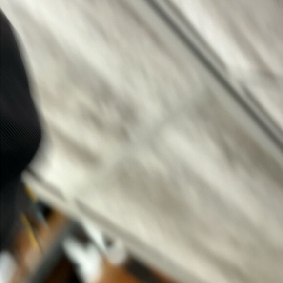 Lululemon Surge Shorts 9" Inseam Black and Pink Pockets Lined Size XL - Picture 6 of 9